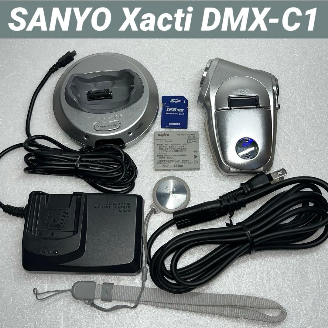 ☆美品☆SANYOデジタルムービーカメラXacti DMX-C1(S)人気稀少品