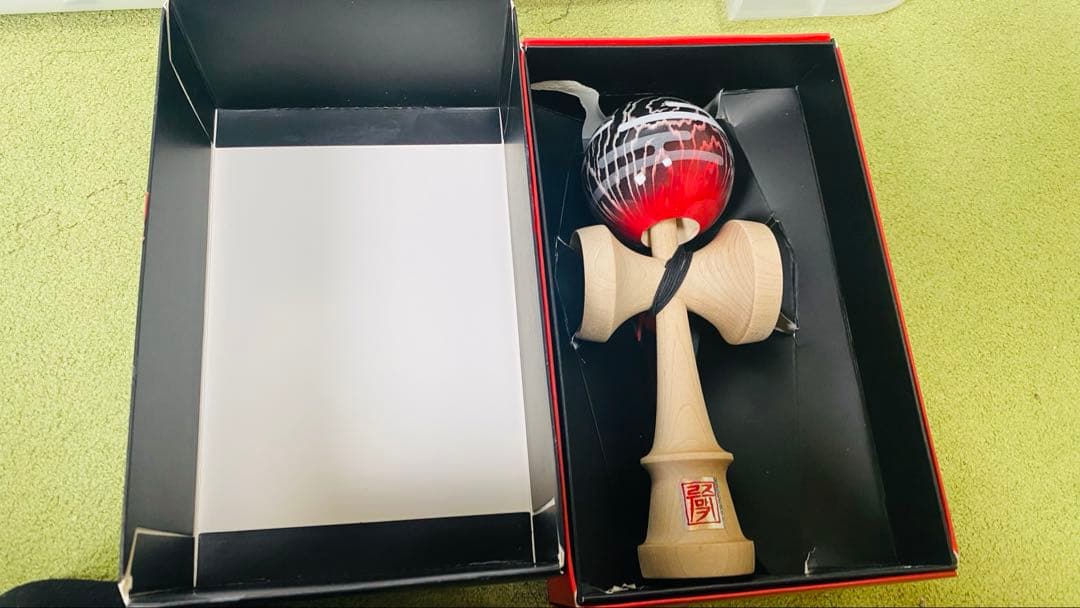 未使用 スイーツ　アーティストコラボシリーズLUZUMAKI けん玉