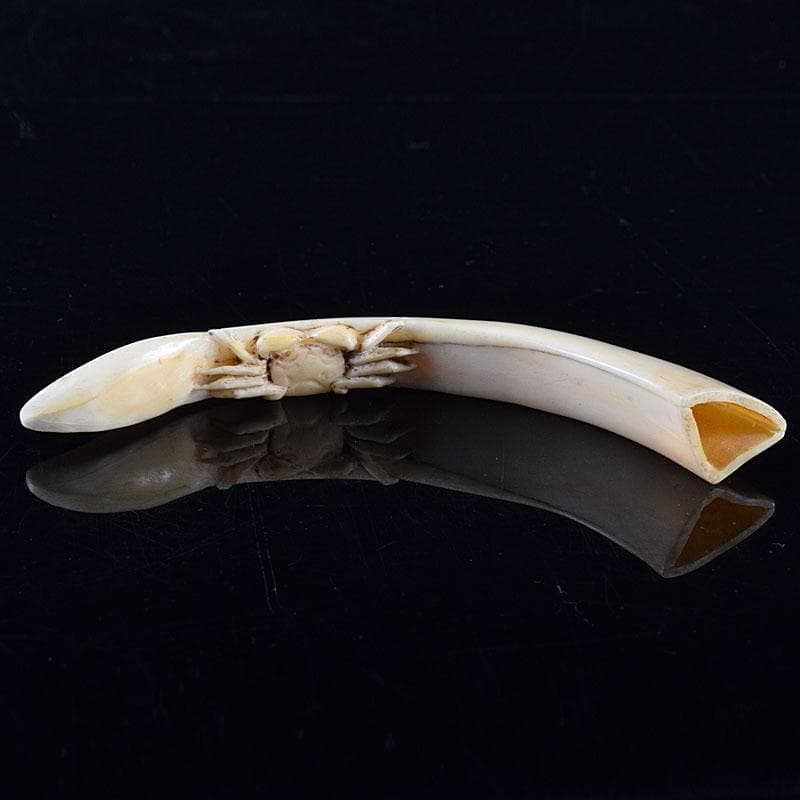 時代提げ物　獣骨　根付　石見根付　蟹文根付　M　8659