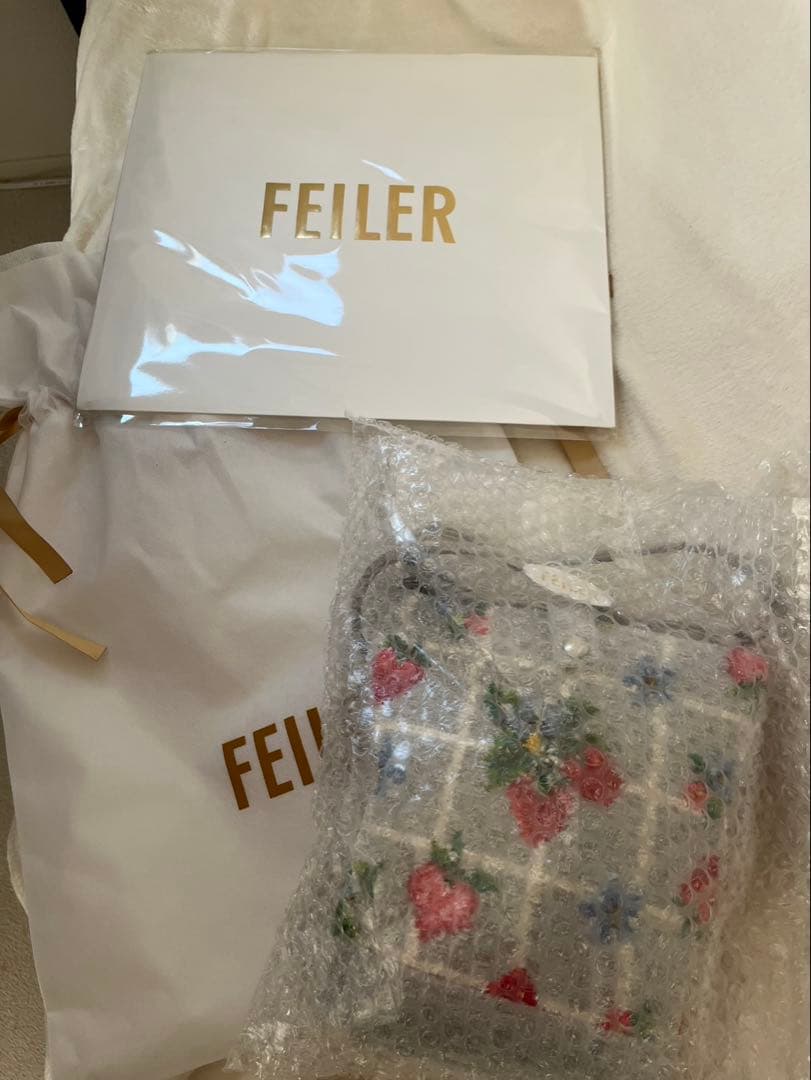 pink【新品未使用】FEILERストロベリーフィールドプティポシェット ストロベリーフィールドプティ ポーチ SFP-256018（WEB限定