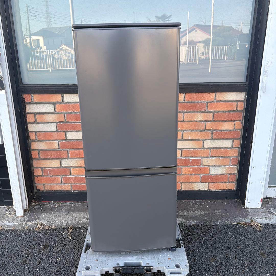 三菱2025年製146L冷蔵庫 マットチャコール 極美品 mr-p15k-h