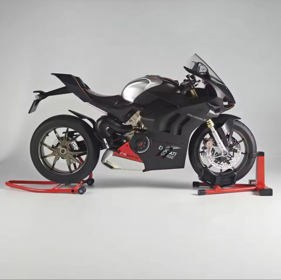 【未使用】1/6 Ducati ドゥカティ パニガーレ V4SP2 オートバイ