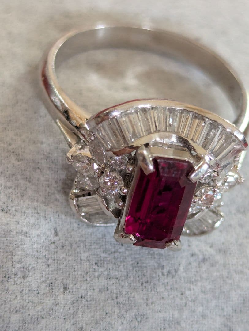 退院セール‼️バレンタイン値引き！ルビーの指輪1.35カラット写真も