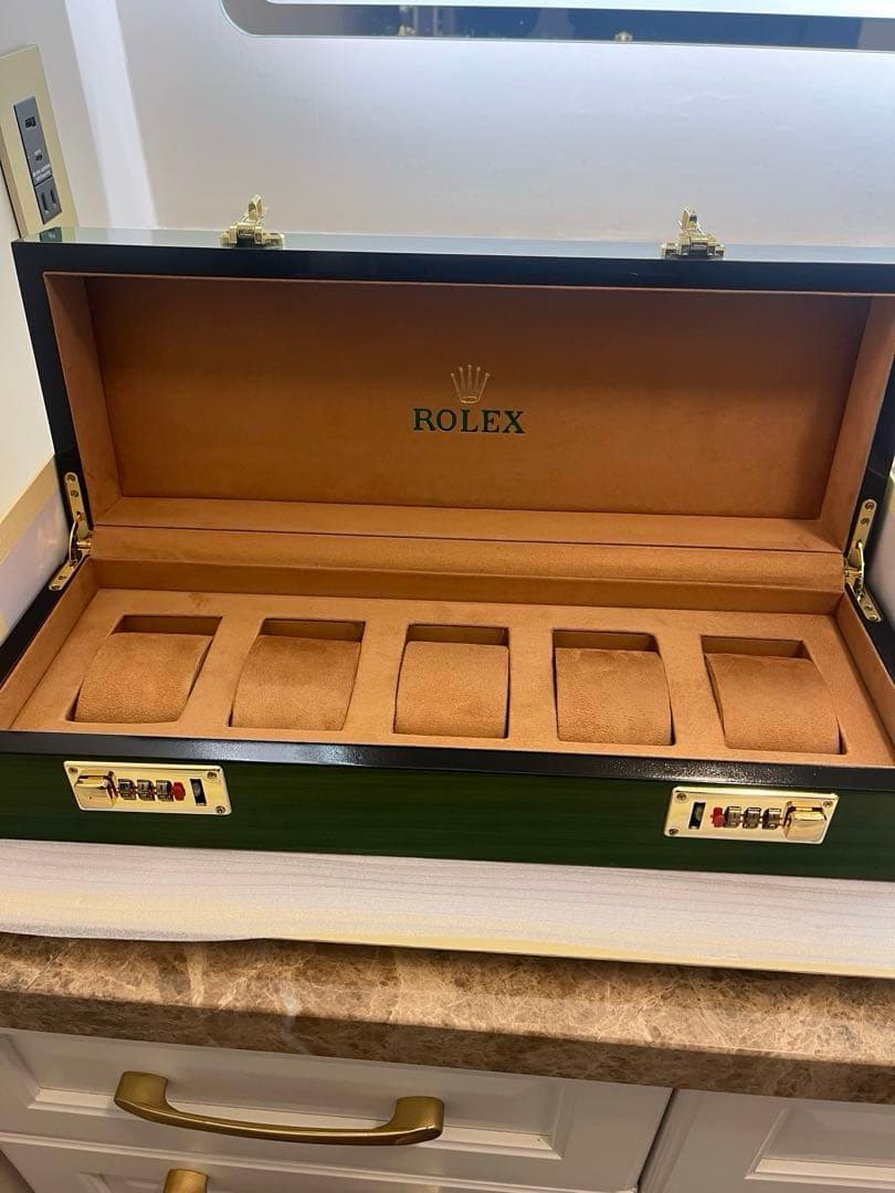 ROLEX 時計ケース グリーン 5本収納 - メルカリ