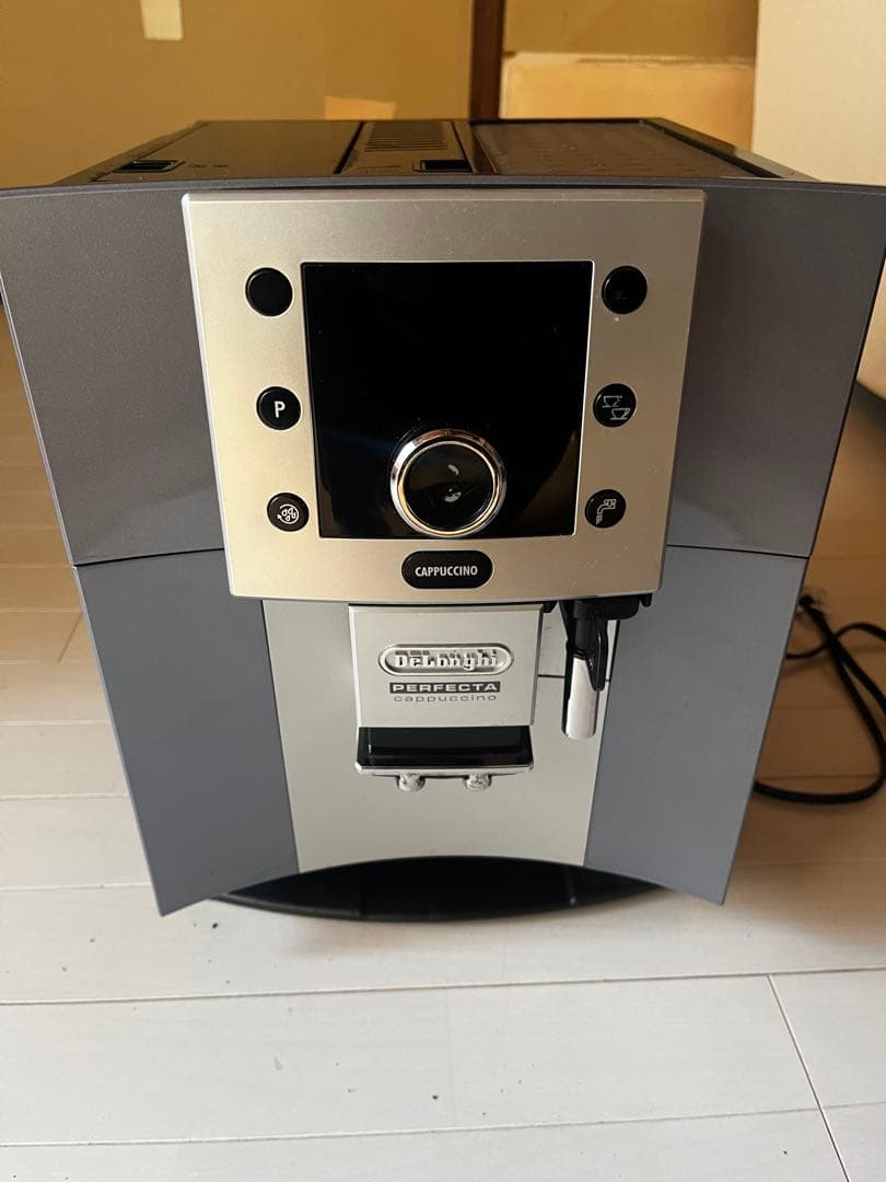 DeLonghi エスプレッソマシン カプチーノ機能付き