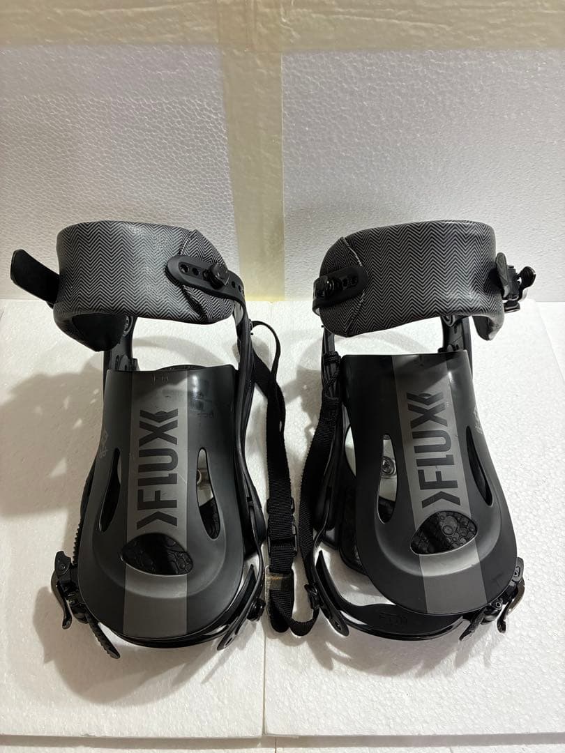 FLUX スノーボードビンディング ブラック　M/L (ディスク＆ビス付)