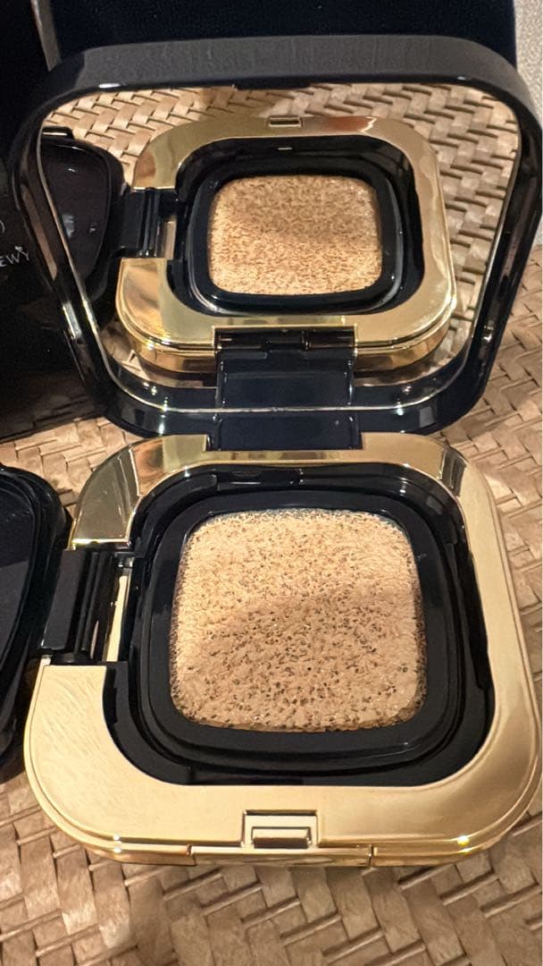 クレ・ド・ポー ボーテ タンクッションエクラ ルミヌ　クッションファンデ　クレド