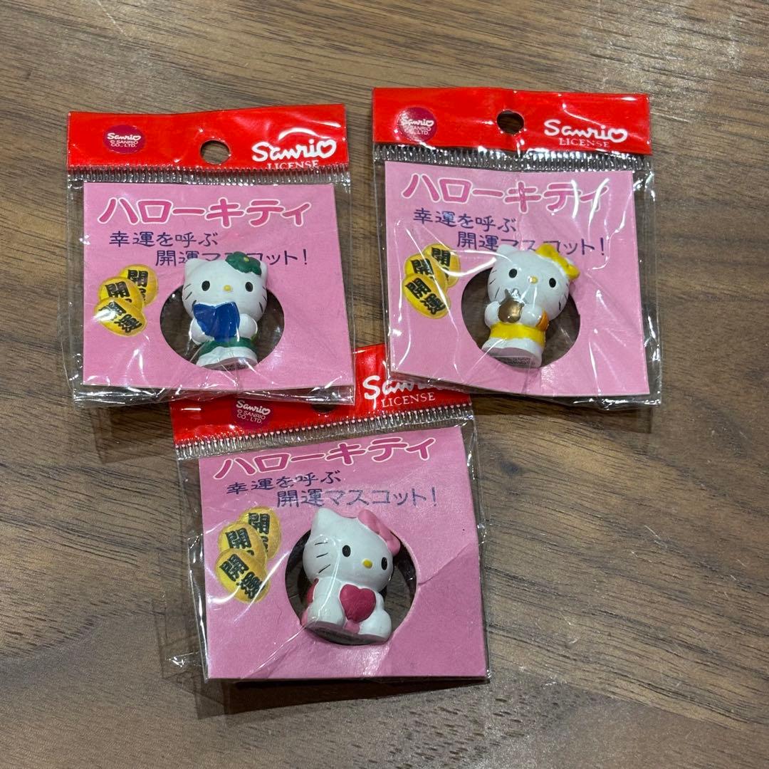 ハローキティ 幸運を呼ぶ開運マスコット 3体セット - メルカリ