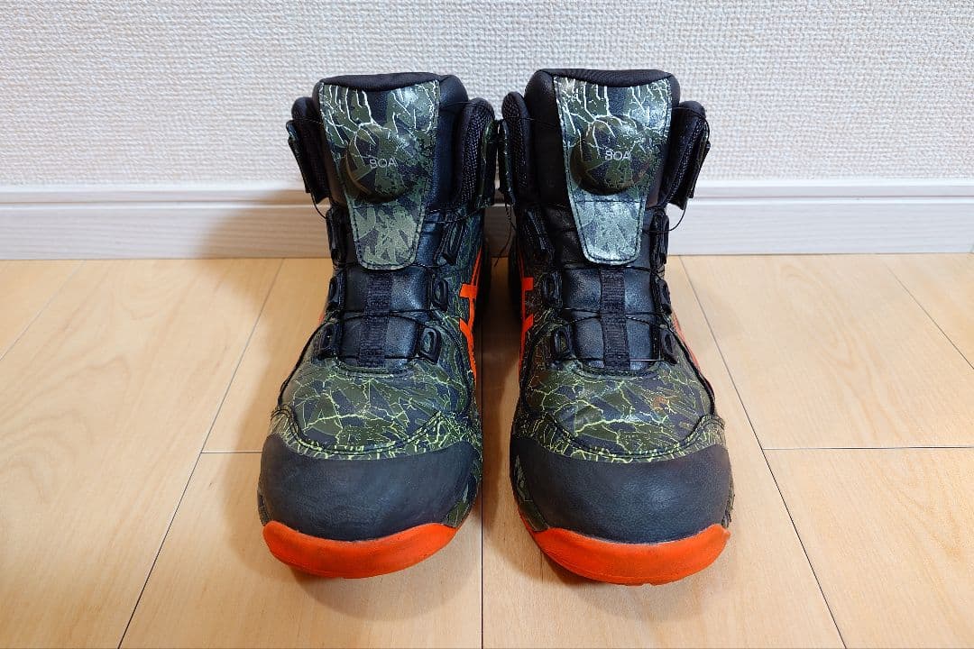 【中古美品】アシックス安全靴　限定CP304 マグマ 26.5cm