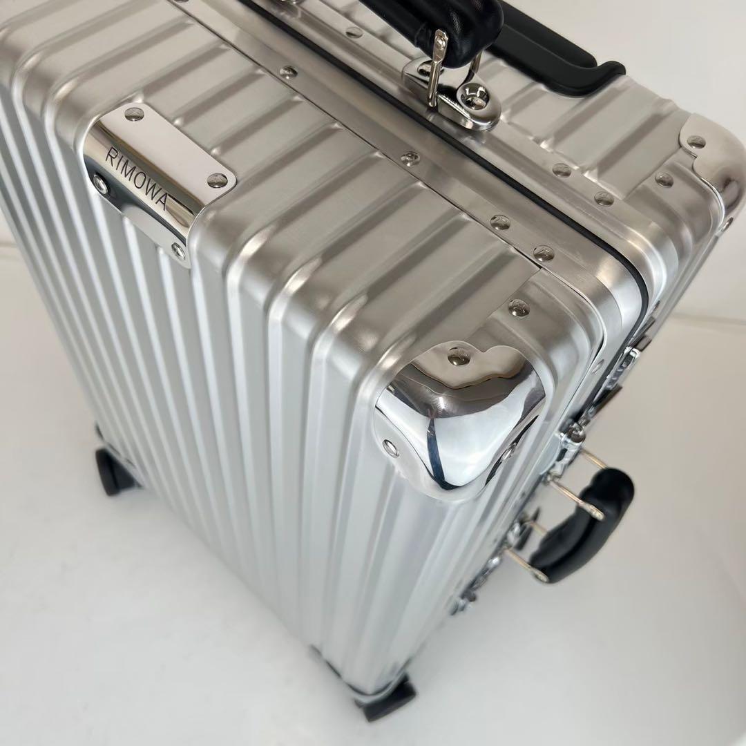 新品 RIMOWA リモワ クラシックキャビン 36L シルバー キャリーバッグ