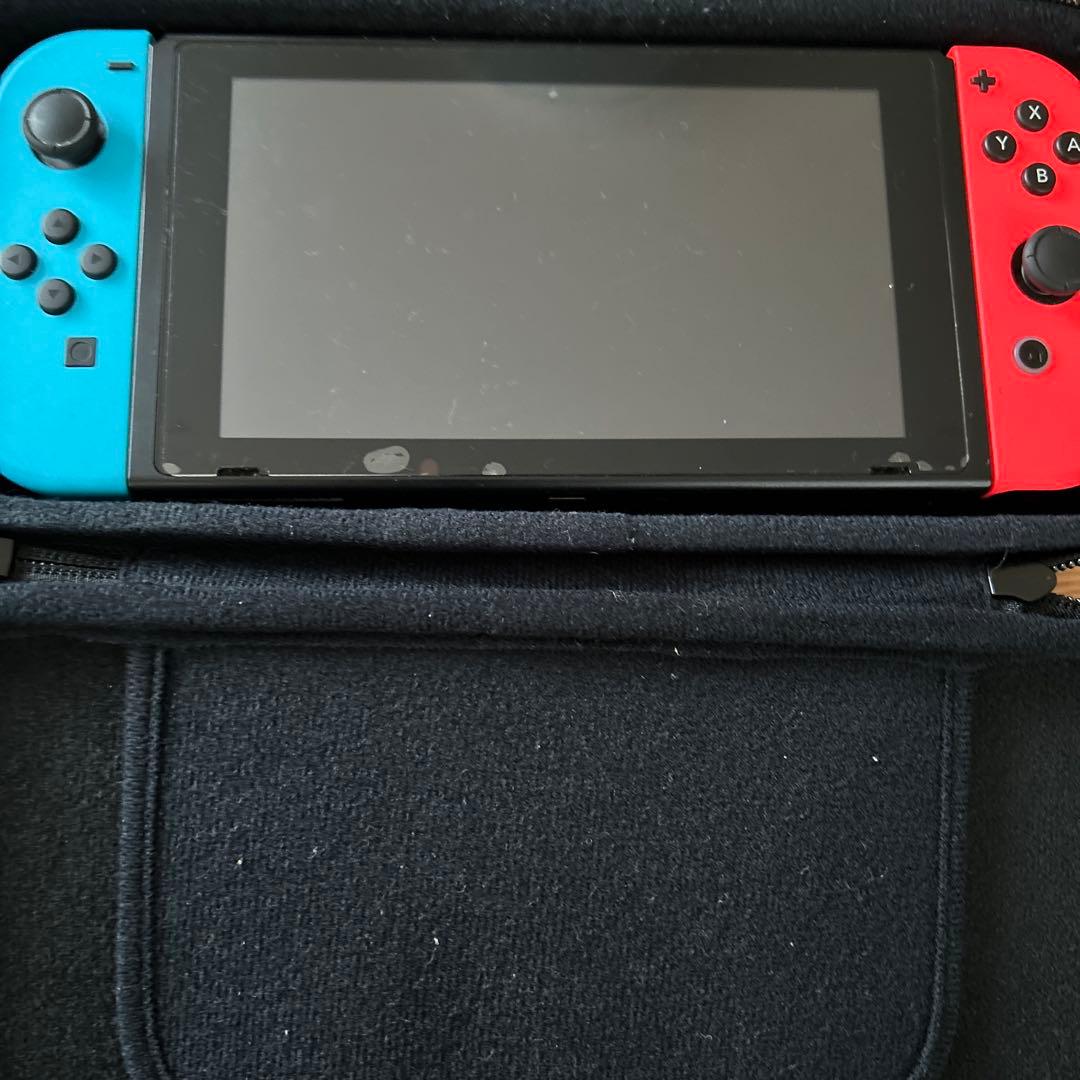 F*】様 Nintendo Switch 本体 、ケース付き、初期化済み、動作確 F*】様 Nintendo Switch 本体 、ケース付き、初期化済み、動作確