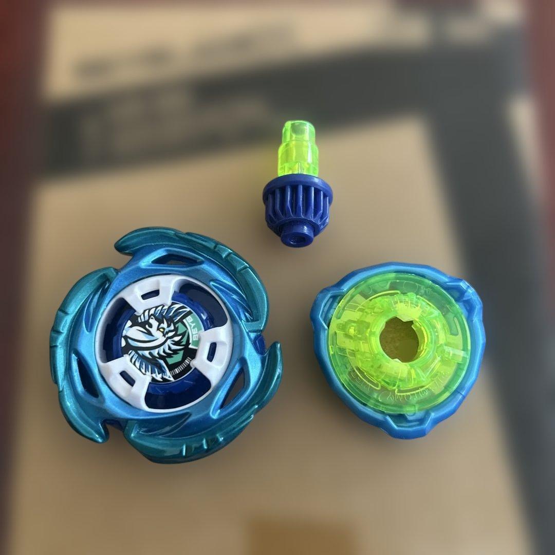 7300　ベイブレードx エアロペガサス 3-70A