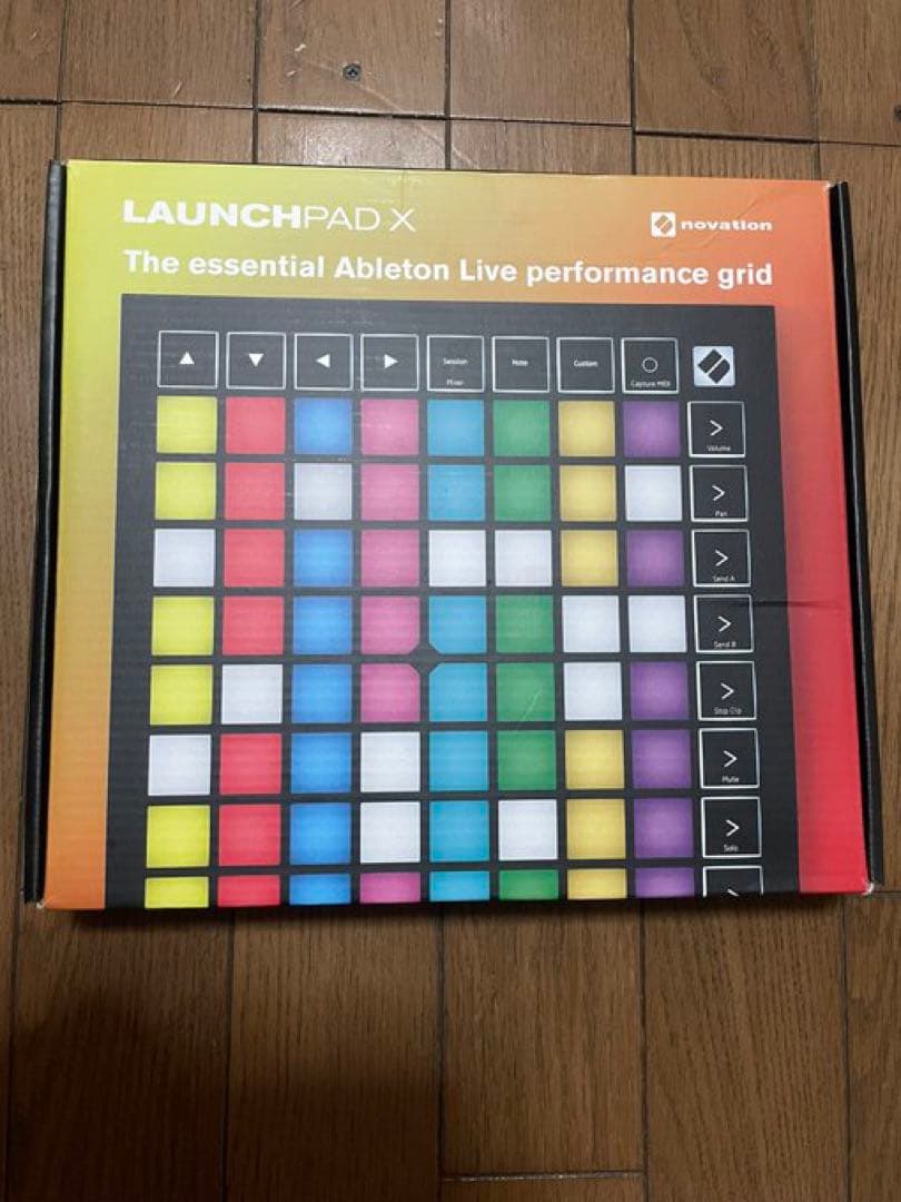 Novation Launchpad X ノベーション MIDIコントローラー