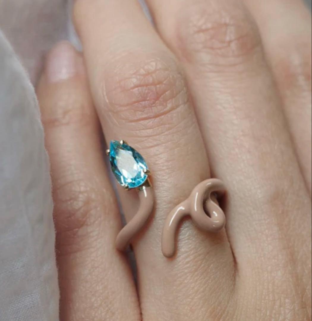 アクセサリー Baby Vine Tendril Ring - Warm Taupe