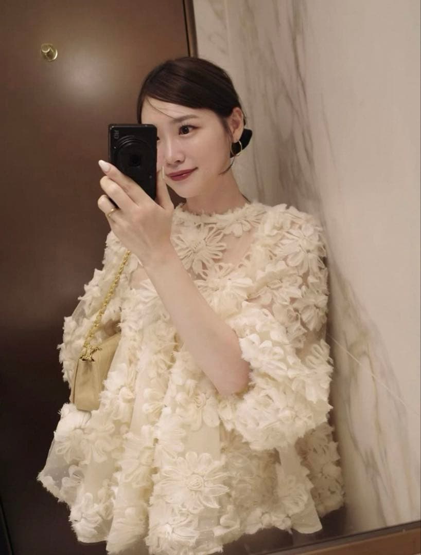 acka flower peplum blouse - メルカリ