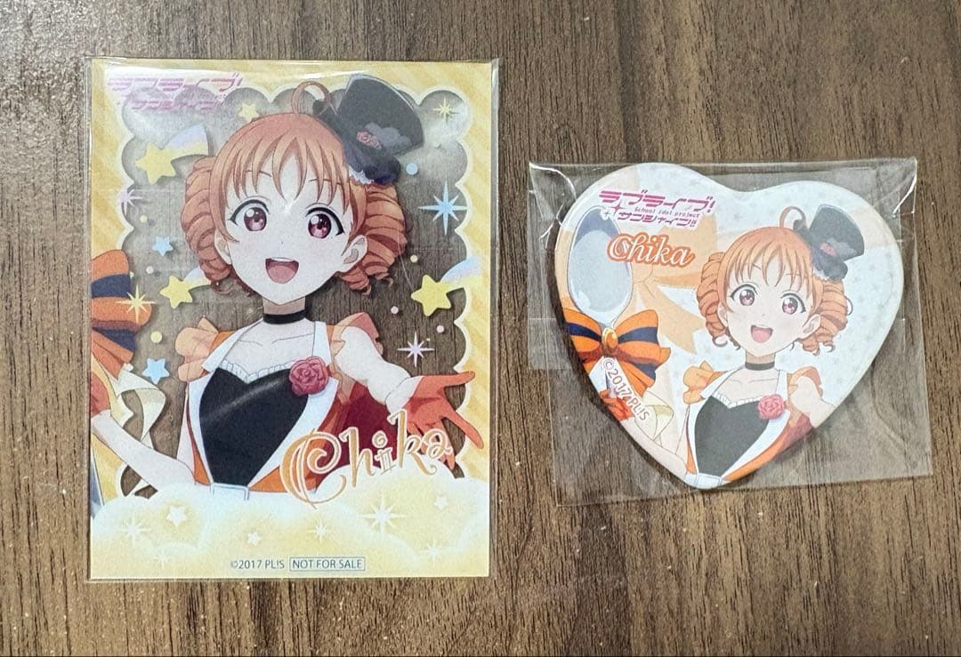 ラブライブ Aqours ×22カレー ハート缶バッジ＆カードセット 高海千歌