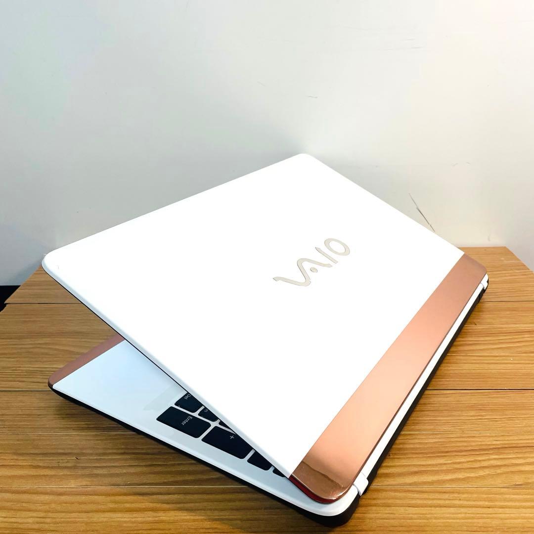 美麗デザイナーズホワイトVAIO SSDメモリ8Gwin11オフィスDVDカメラ