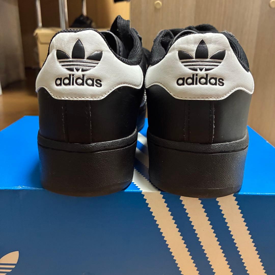 常田大希着用 adidas SUPERSTAR XLG スーパースター ブラック - メルカリ
