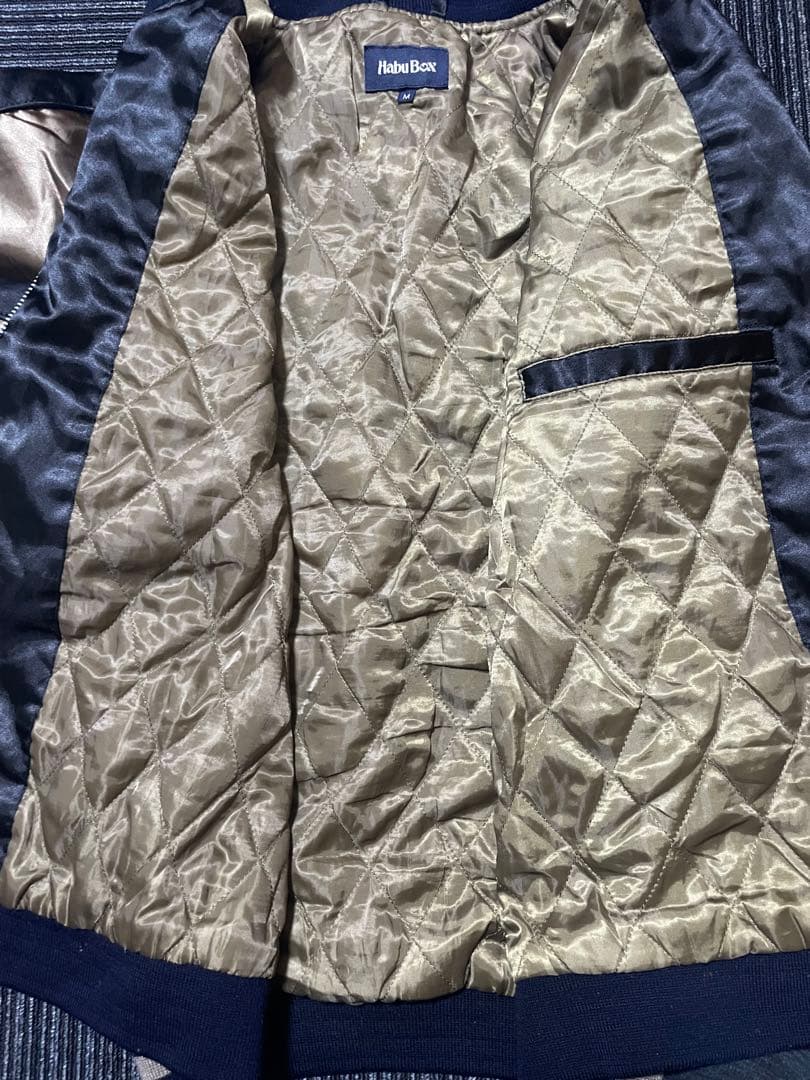 HabuBox スカジャン Mサイズ シーサー刺繍 - メルカリ