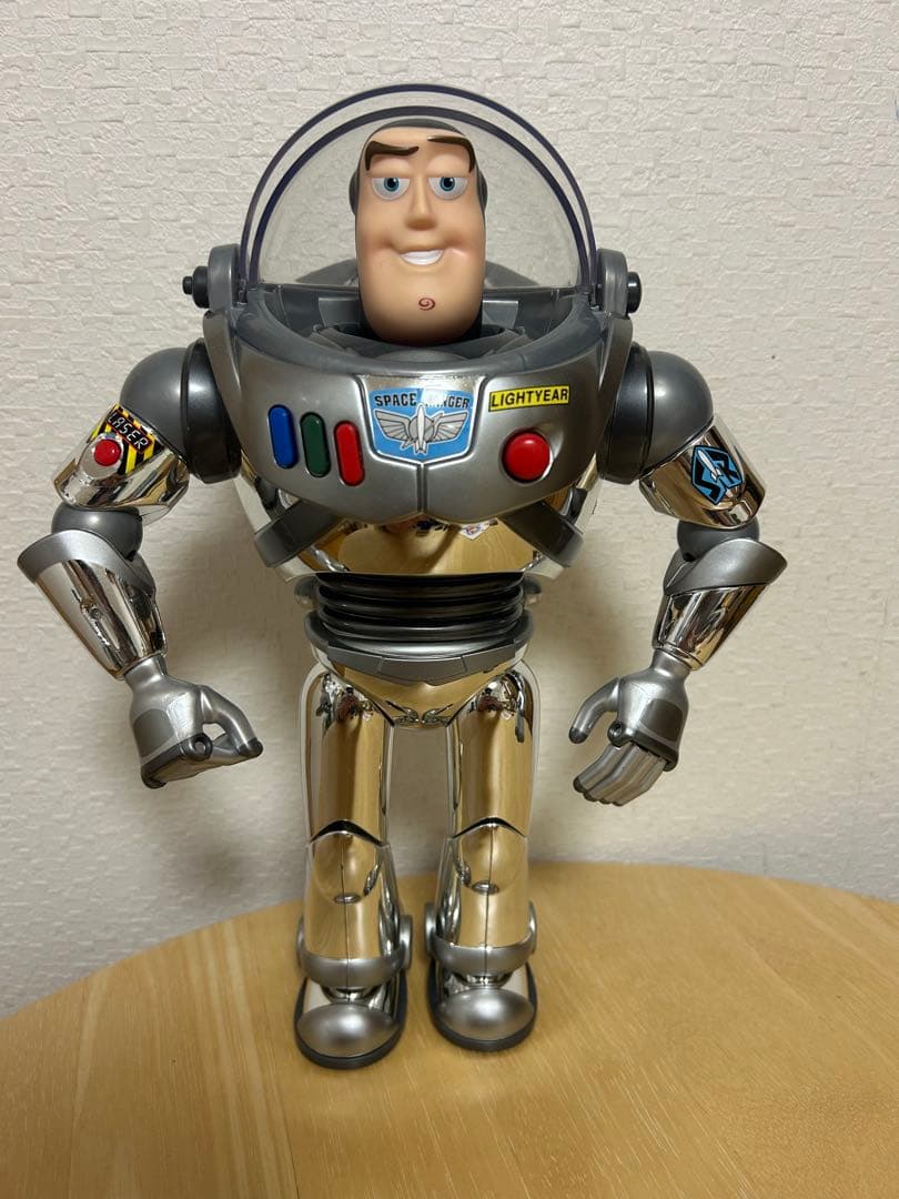 トイストーリー30周年バズライトイヤー トイ・ストーリー 30周年 ダイキャストコレクション バズ・ライト