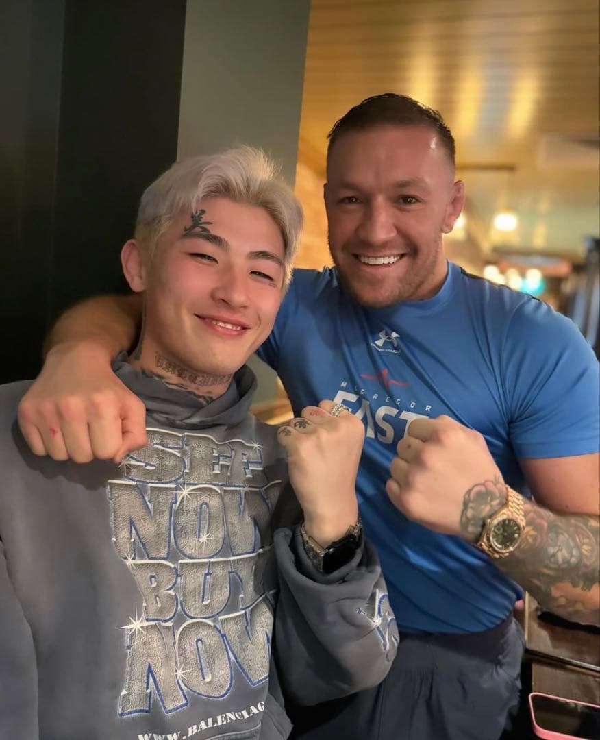 希少 SEE NOW BUY NOW 平本蓮着用 バレンシアガ パーカー - メルカリ