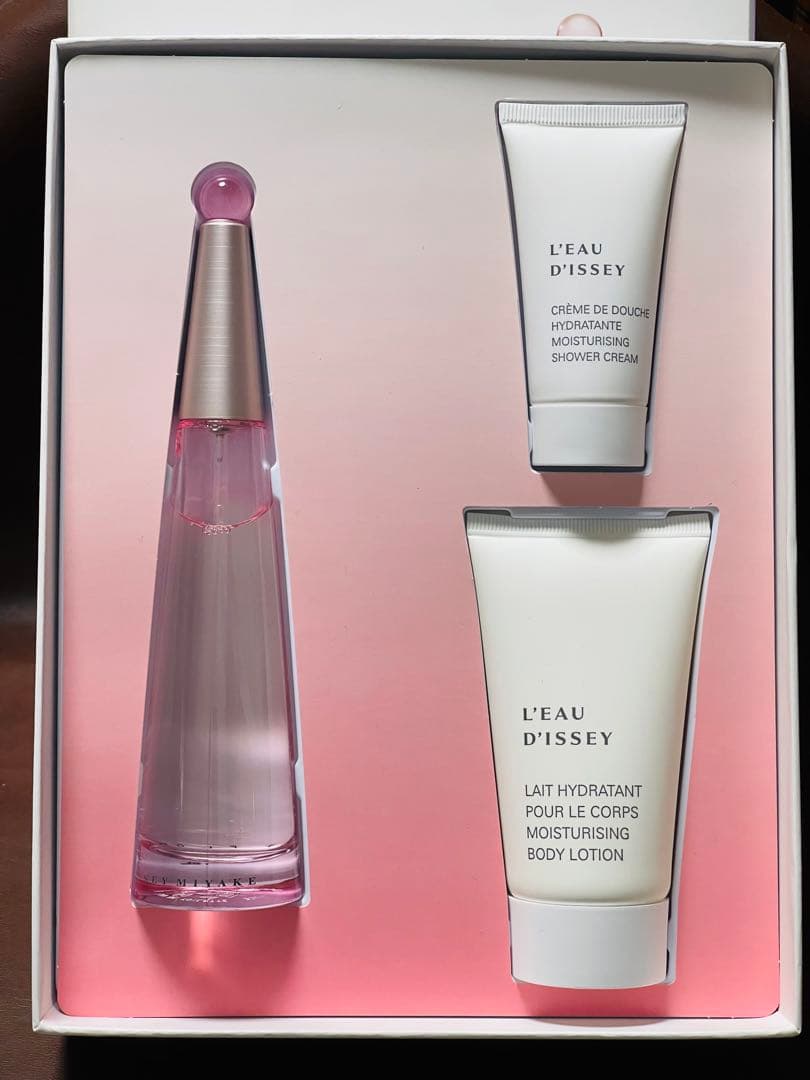 未使用 イッセイミヤケ コフレセット ロードゥイッセイ　フローラル 50ml