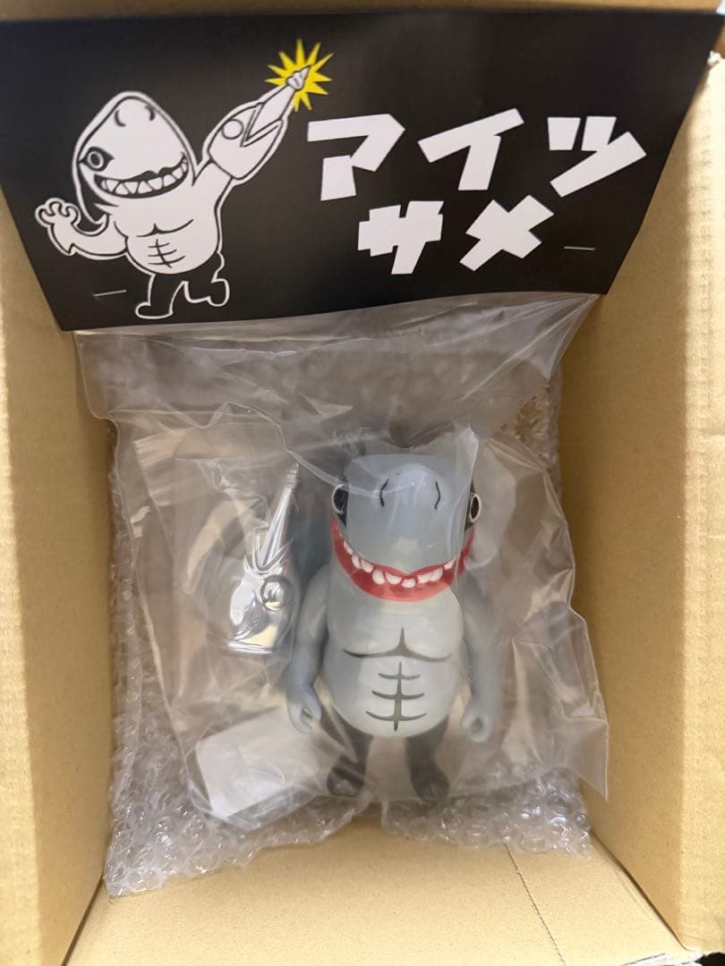 MOMOCO STUDIO PUNKDRUNKERS アイツサメ ソフビ