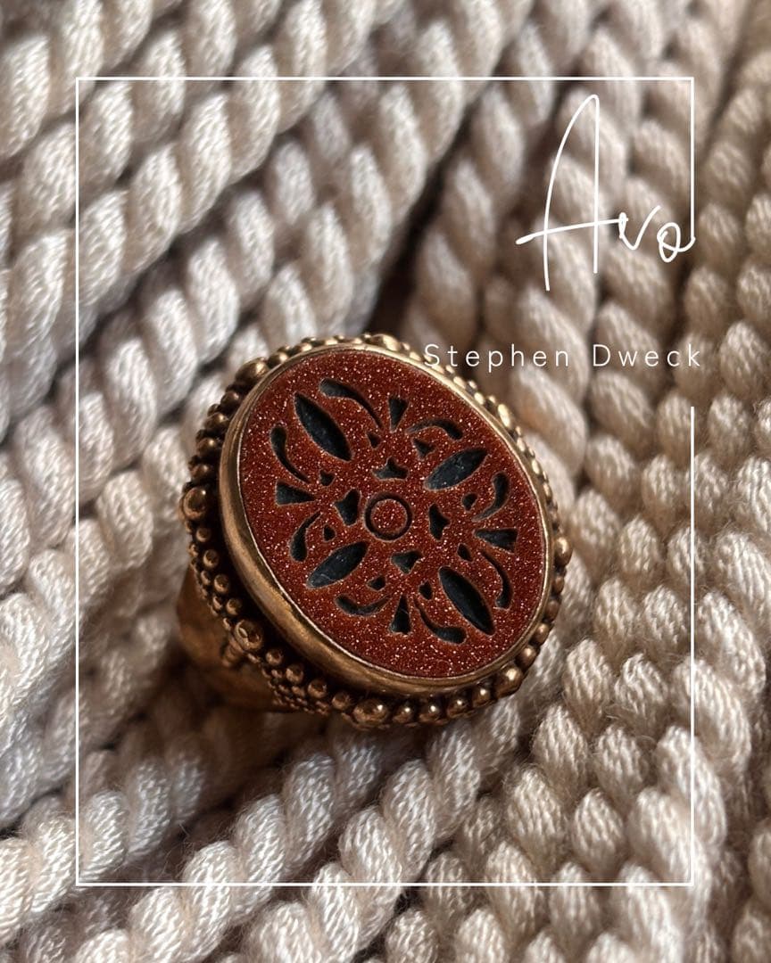 Stephen Dweck 美しい色の彫装飾リング ゴールド