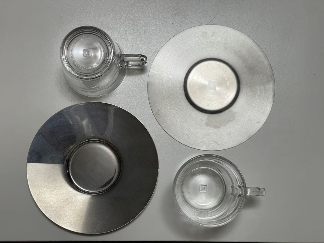 中古ネスプレッソコーヒーメーカーF521 + ネスプレッソコップセット(2