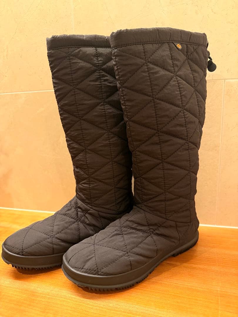 BOGS ブラック キルティング スノーブーツ