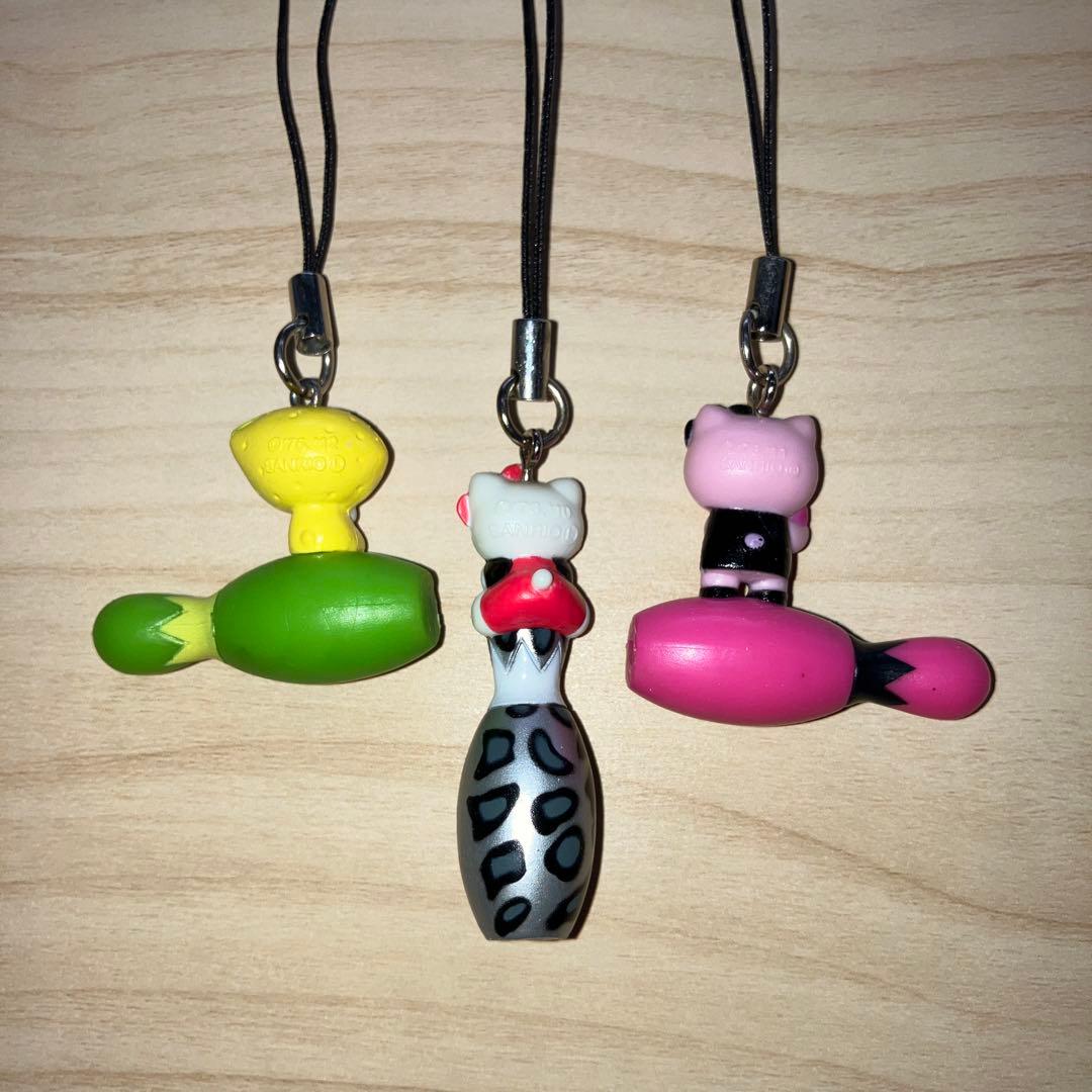 ハローキティ ストラップ3個セット ラウンドワンコラボ - メルカリ