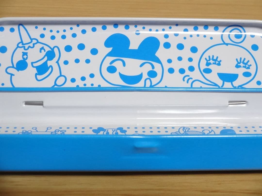 平成レトロ たまごっち 缶ペンケース - メルカリ