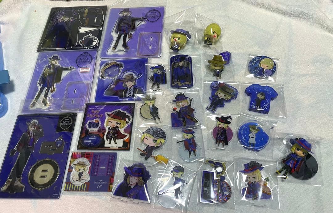 ツイステ ルーク アクスタ 缶バッジ フィギュア セット resize_image.php?image=