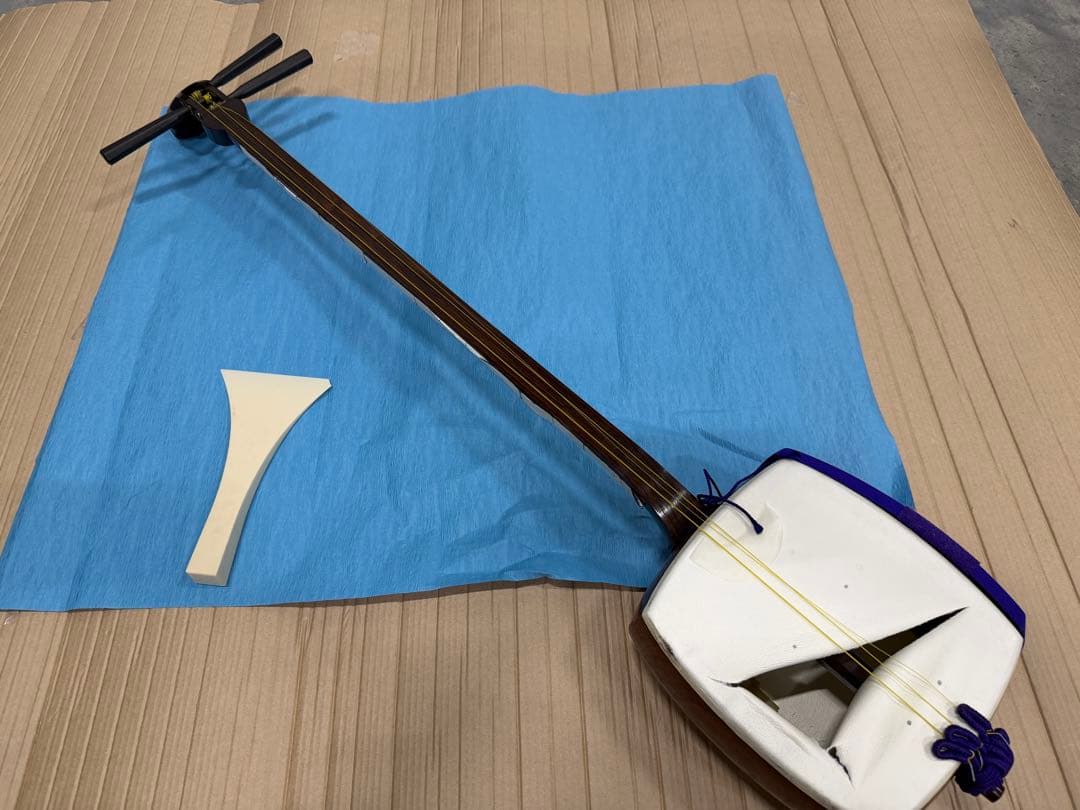 三味線本体 白と青 木製 バチ付き 楽天市場】東亜楽器製 TOAmusic 津軽三味線 初心者セット【花梨のべ棹+