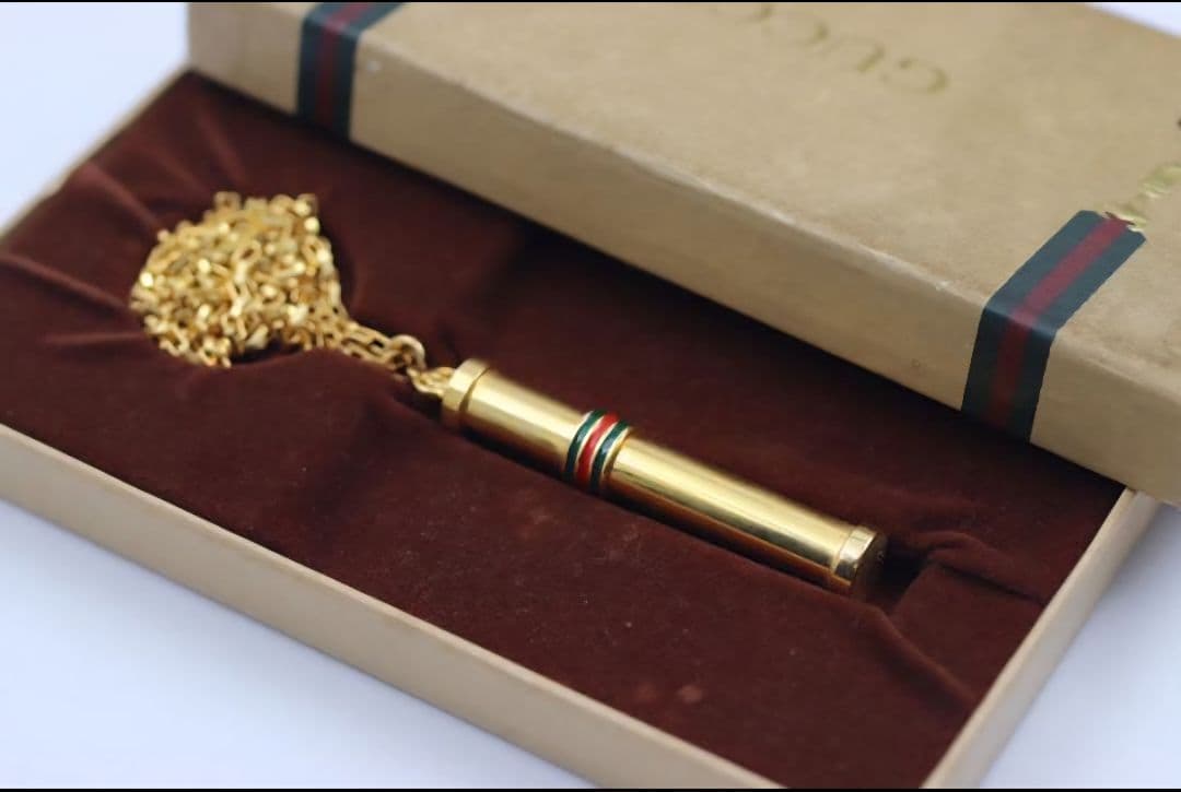 GUCCI グッチ　ネックレス　ボトルネックレス　香水ケース　ゴールドカラー