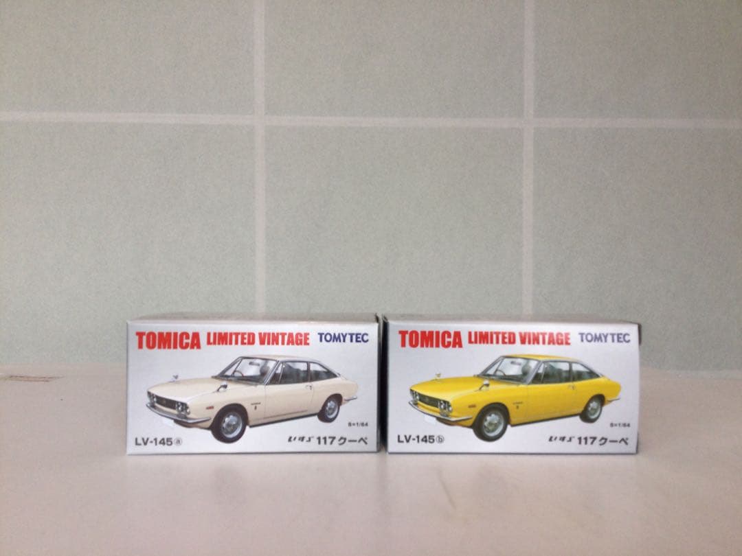 トミカリミテッドヴィンテージLV-145a,b いすゞ117クーペ2台