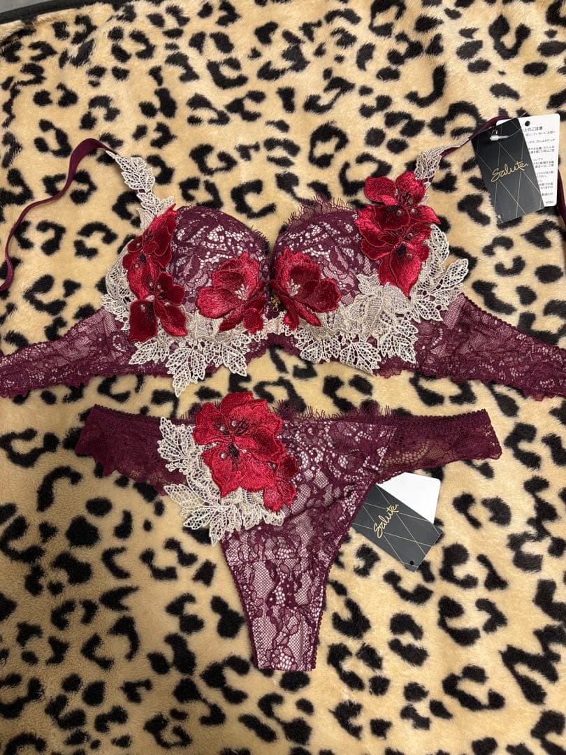 サルート69 店舗限定　ブラ&ソング