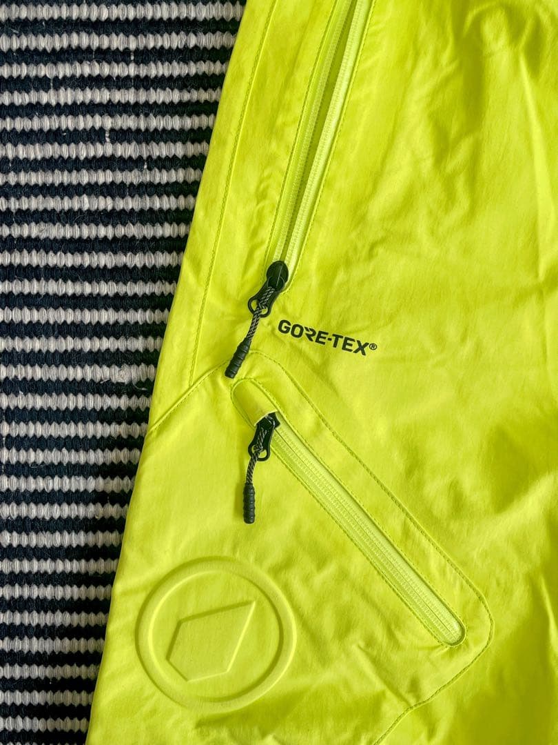 ぺぺポポさま専用】VOLCOM GORE-TEX スノーウェア上下セット - メルカリ