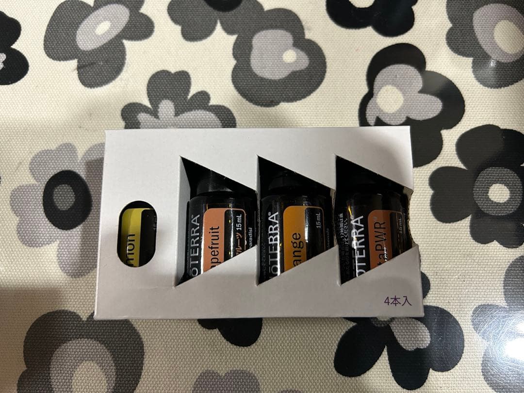 doTERRA エッセンシャルオイル 4本入
