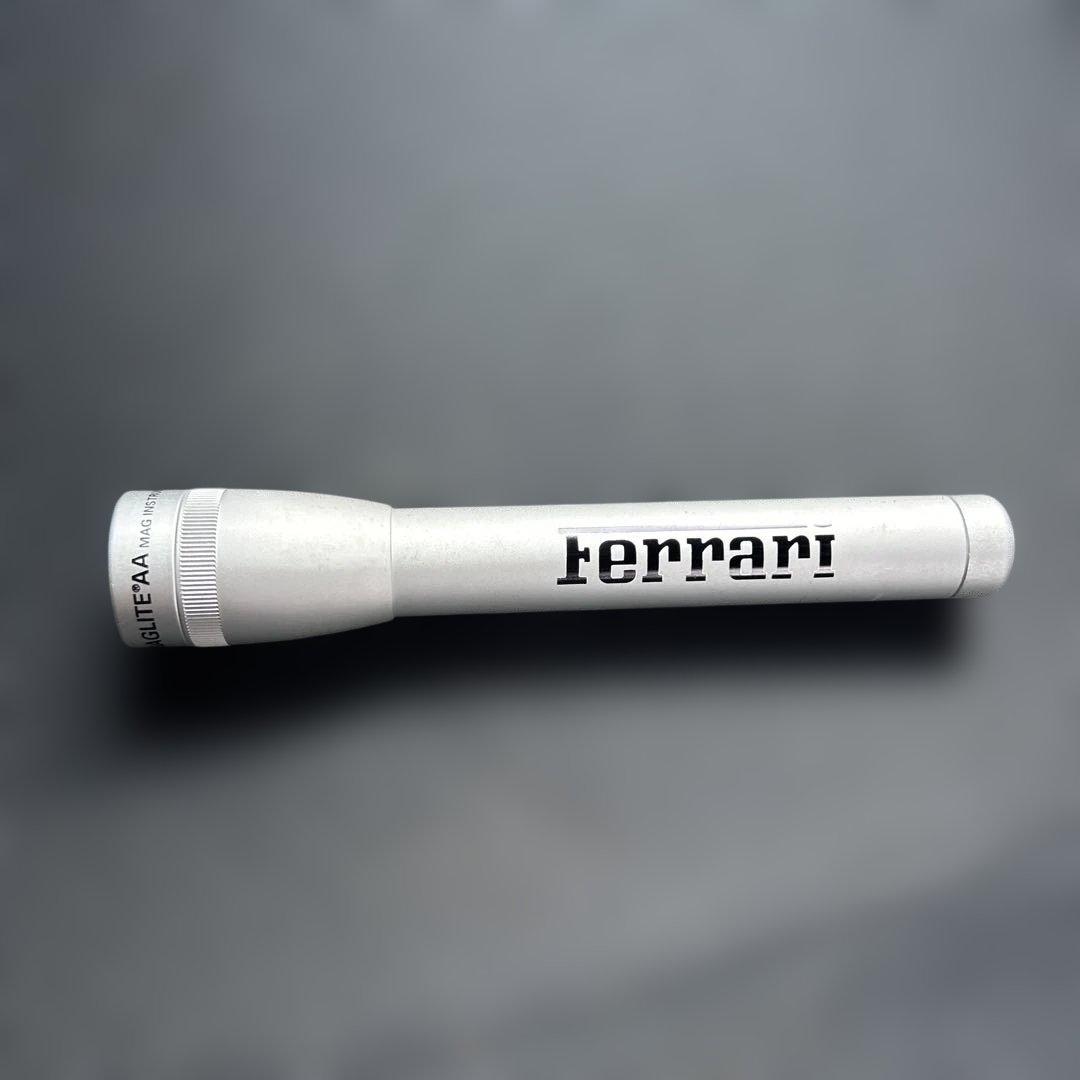 フェラーリ　マグライト