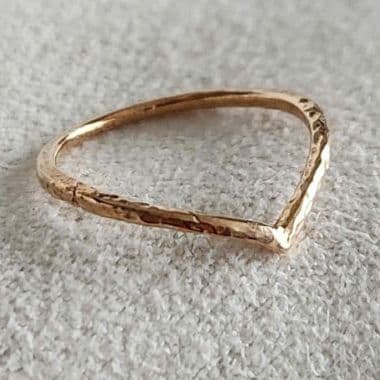 V字♡3号【エテ】K10 Vライン ゴールド ピンキーリング☆アガット 好きも