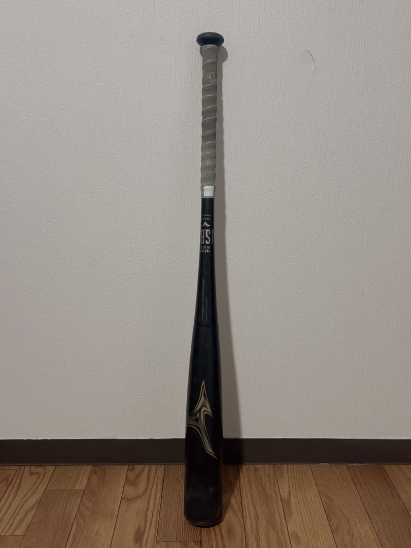 即購入OK！BEYOND MAX LEGACY 軟式用バット　84㌢　720㌘