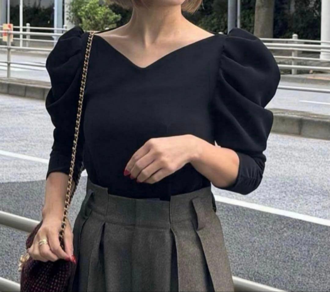 シーニュ　cygme ハートカットトップス　Caroline ブラック　サイズ0 TOPS｜Cygne(シーニュ) 公式サイト