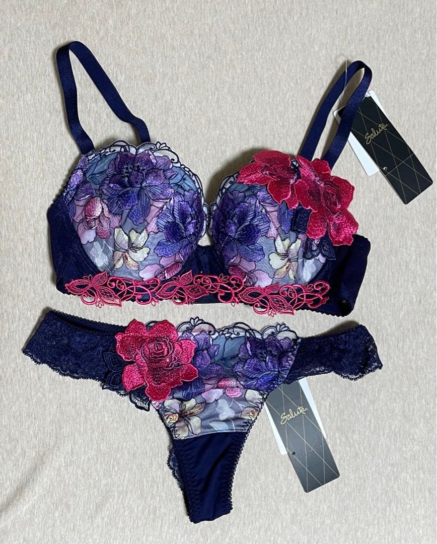 サルートE65 期間限定値下げ16000→10000