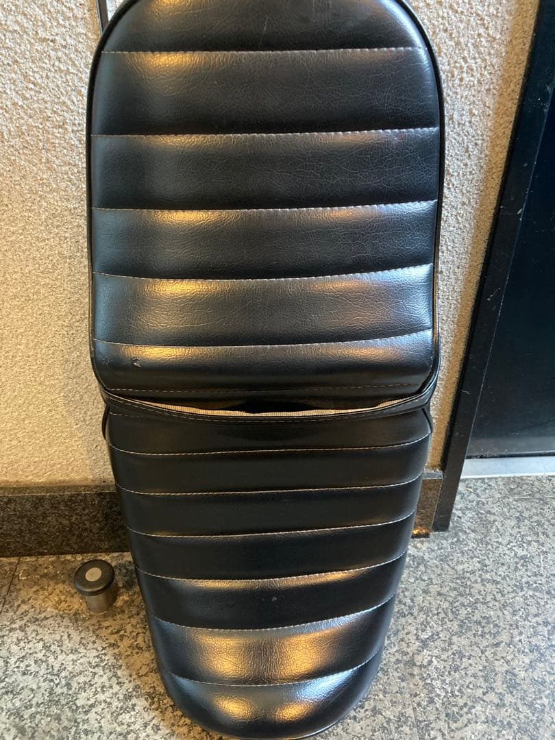 h*1様 CB400SF用ローダウンタックロールシート NC39