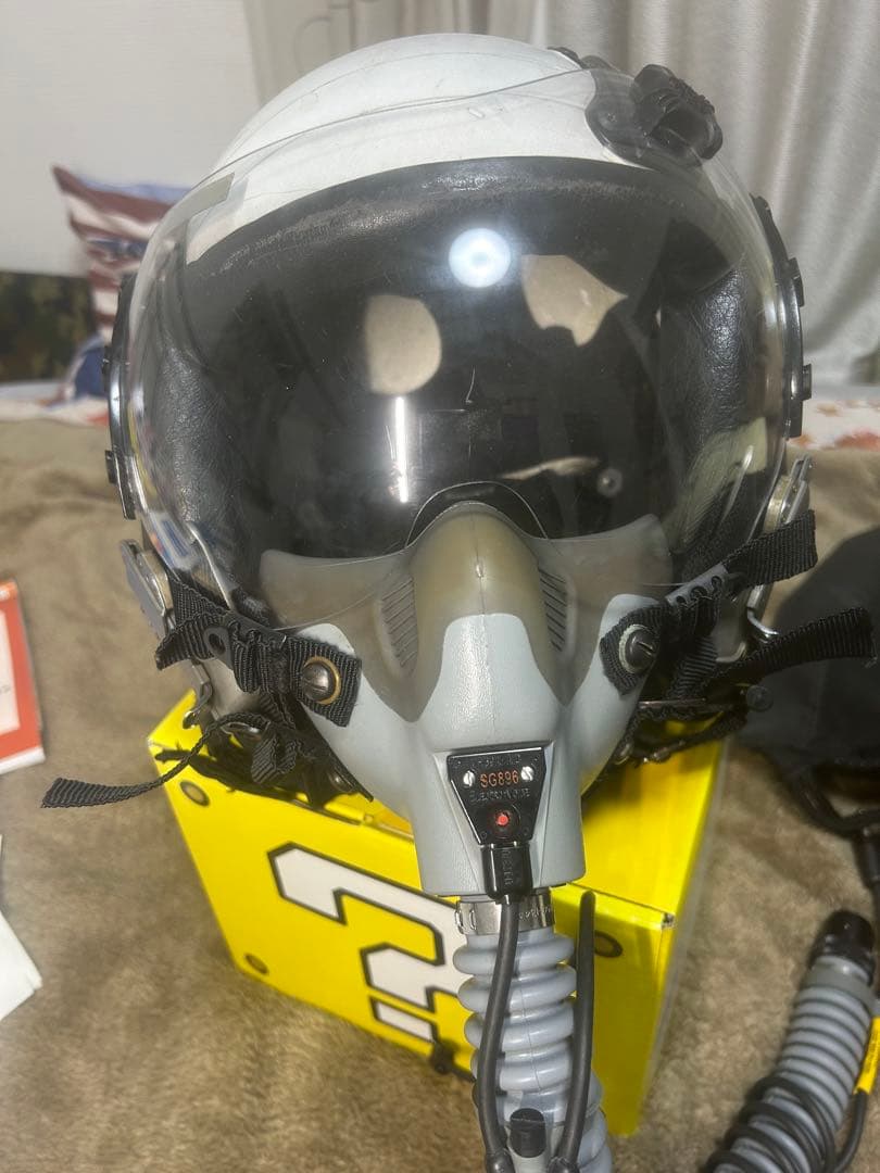 フライトヘルメットHGU-68/P 酸素マスク付き ア米軍放出品