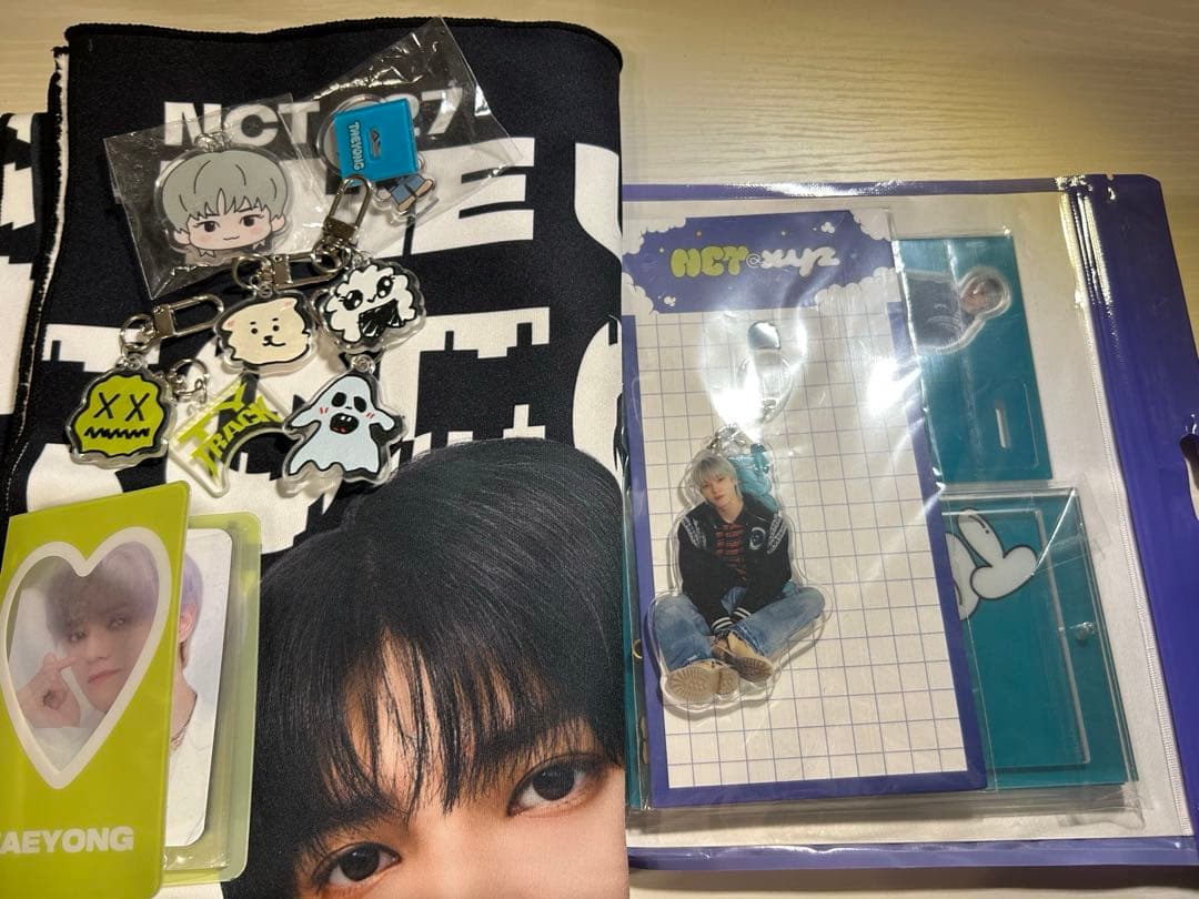 nct テヨン トレカまとめ売り キーホルダー アクリル スタンド NCT127