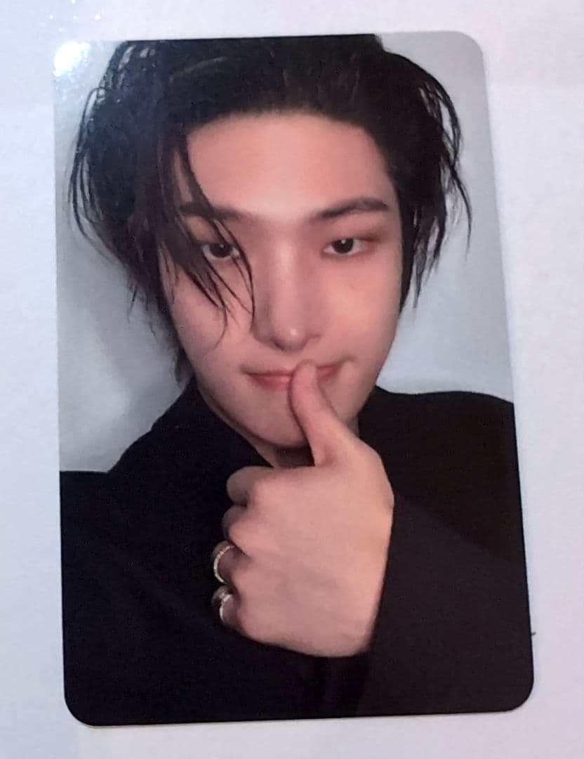 ATEEZ ミンギ hellolive 特典トレカ - メルカリ