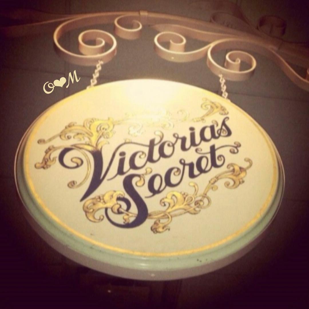 【新品】ヴィクトリアシークレット ブラ・ショーツ