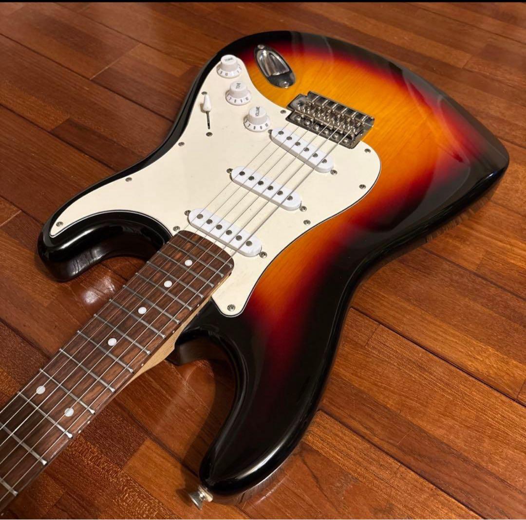 ストラトキャスター タイプ エレキギター (センターブレンダー回路搭載